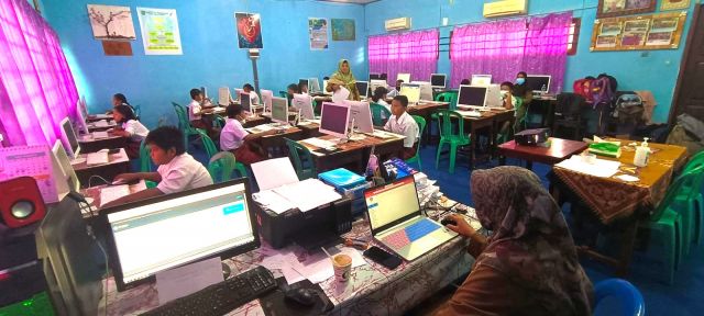 ANBK SD Angkasa di SMK Yapis Biak