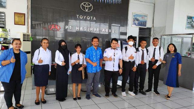 Penyerahan Siswa Prakerin Tahun Ajaran 2023/2024