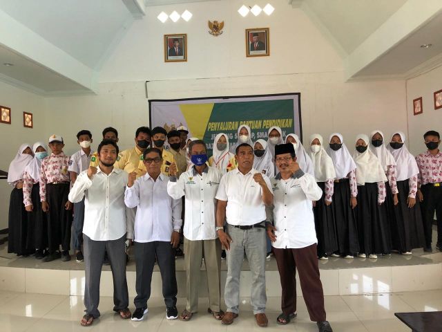 Bantuan pendidikan oleh BAZNAS kabupaten Biak Numfor 